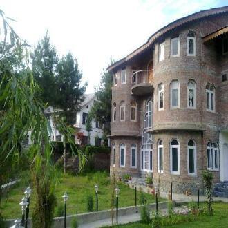 Real Home Away From Home, Srinagar 3